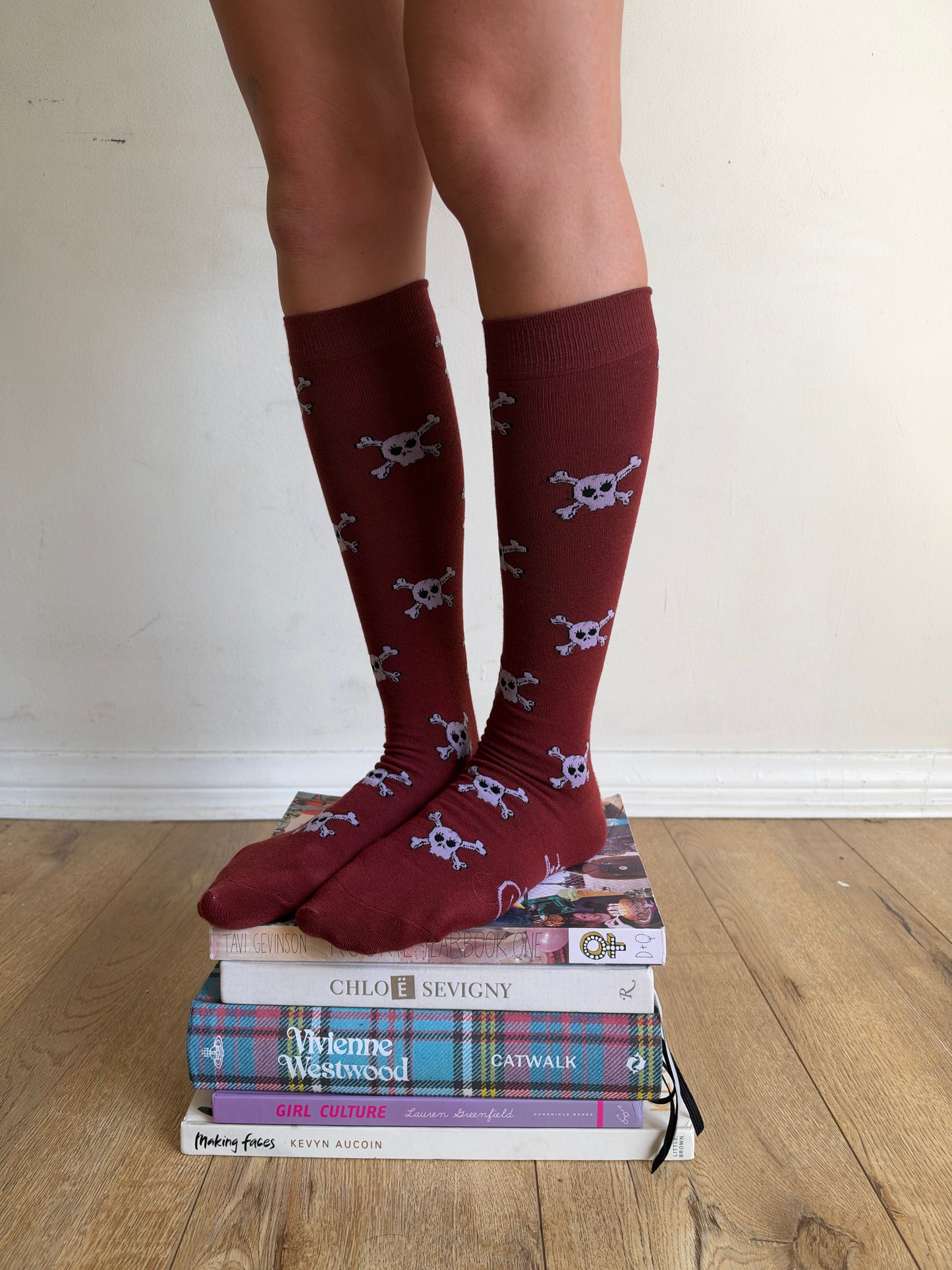 Betsey Skull Knee Socks Maroon