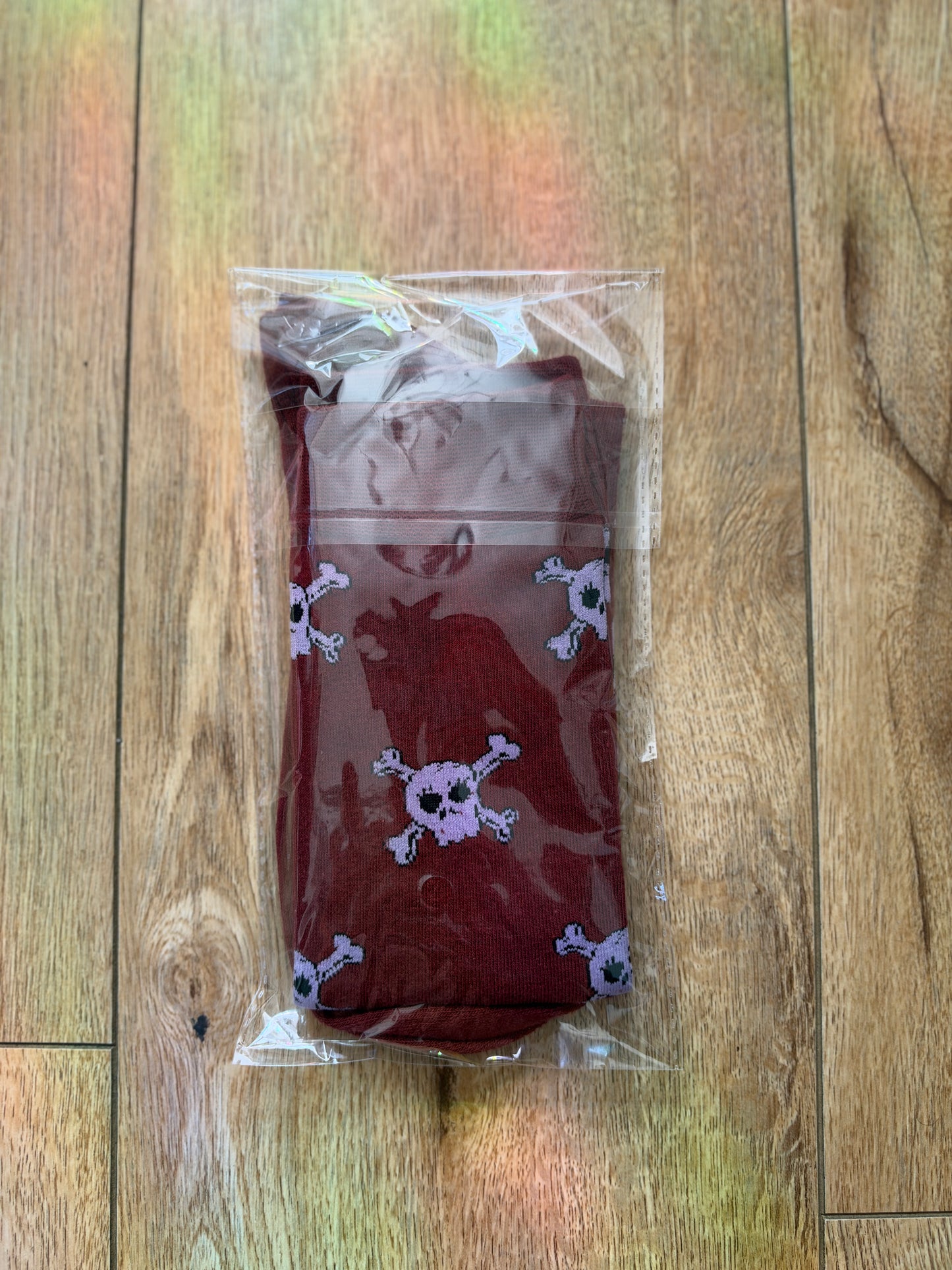 Betsey Skull Knee Socks Maroon