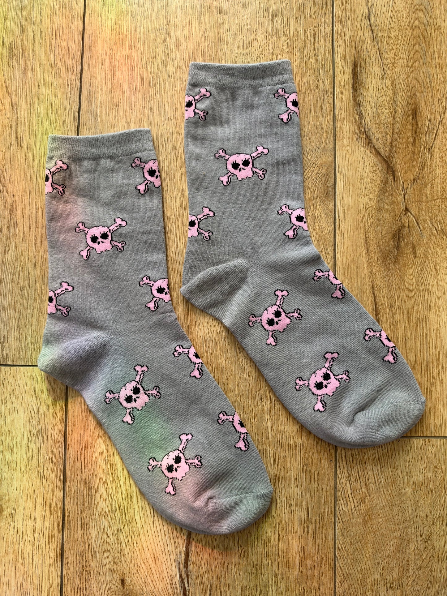 Betsey Skull Socks Grey