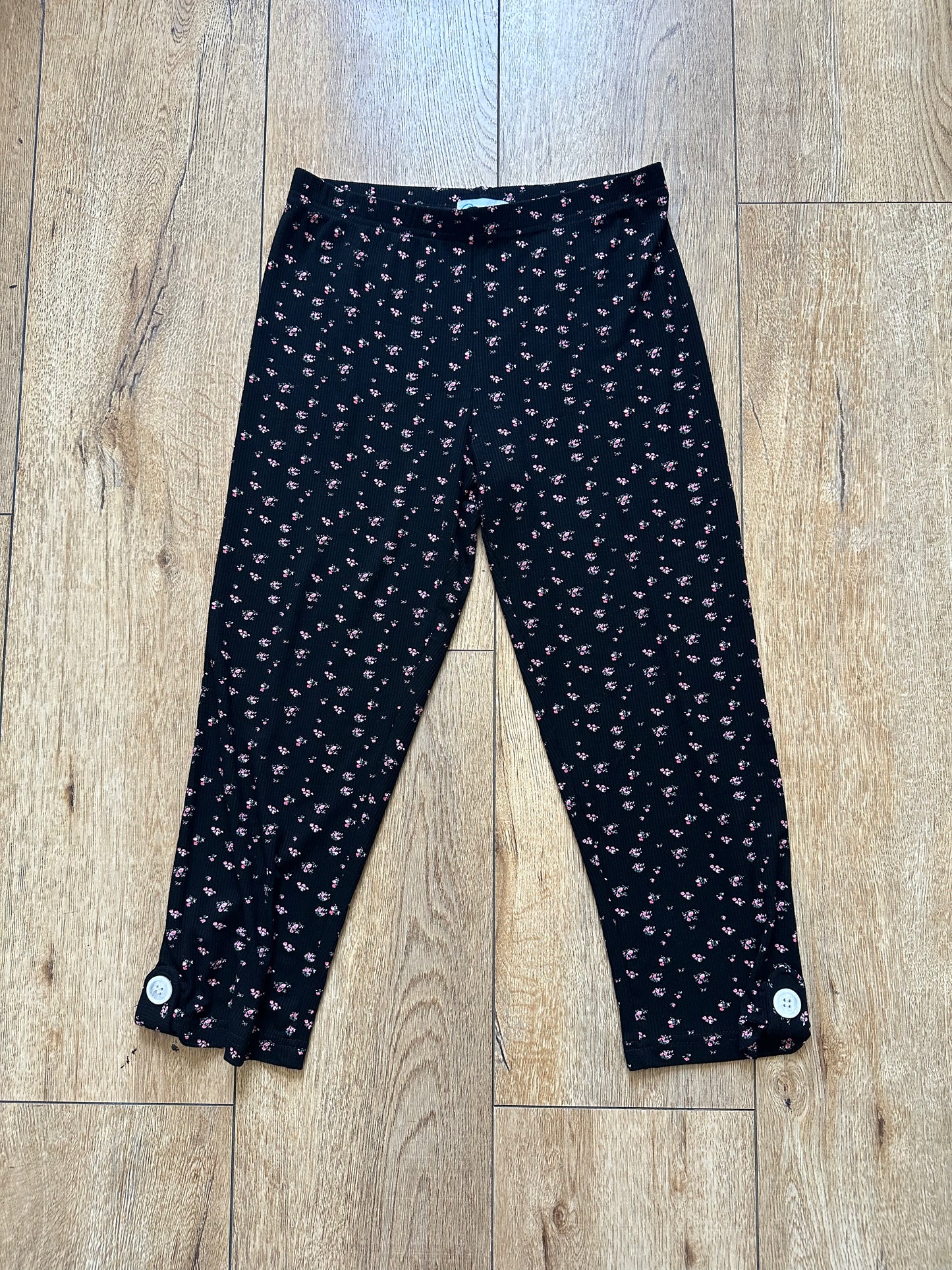 Petal Floral Capris